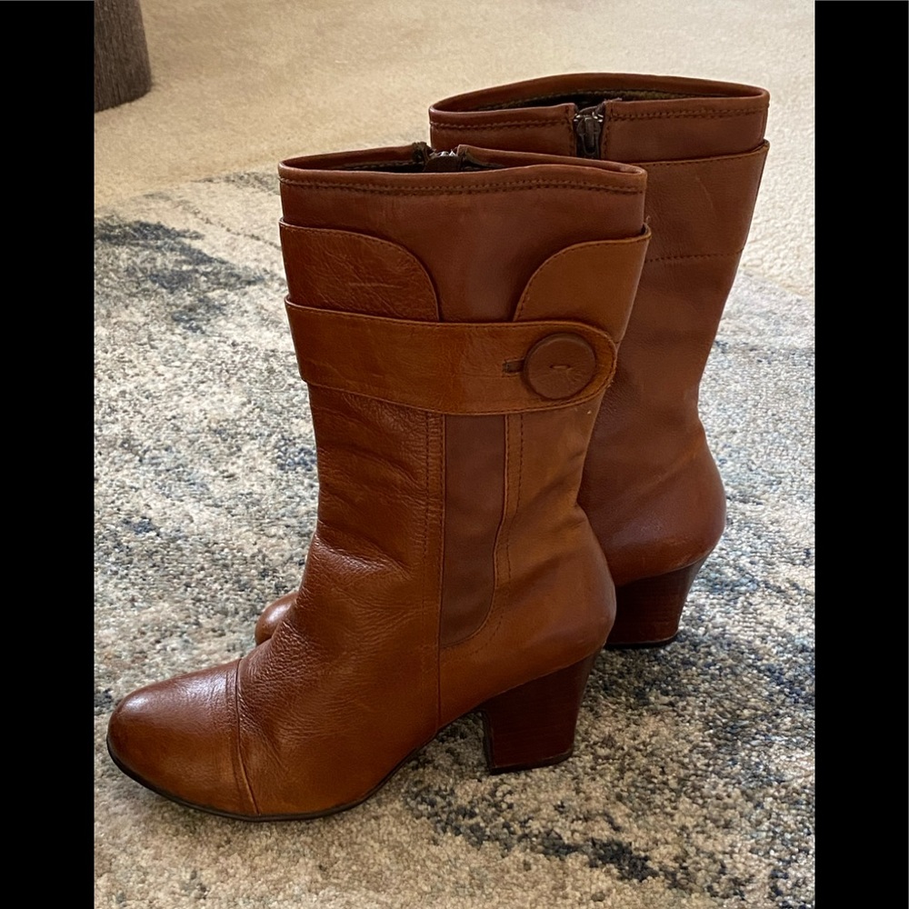 BORN BOOTS